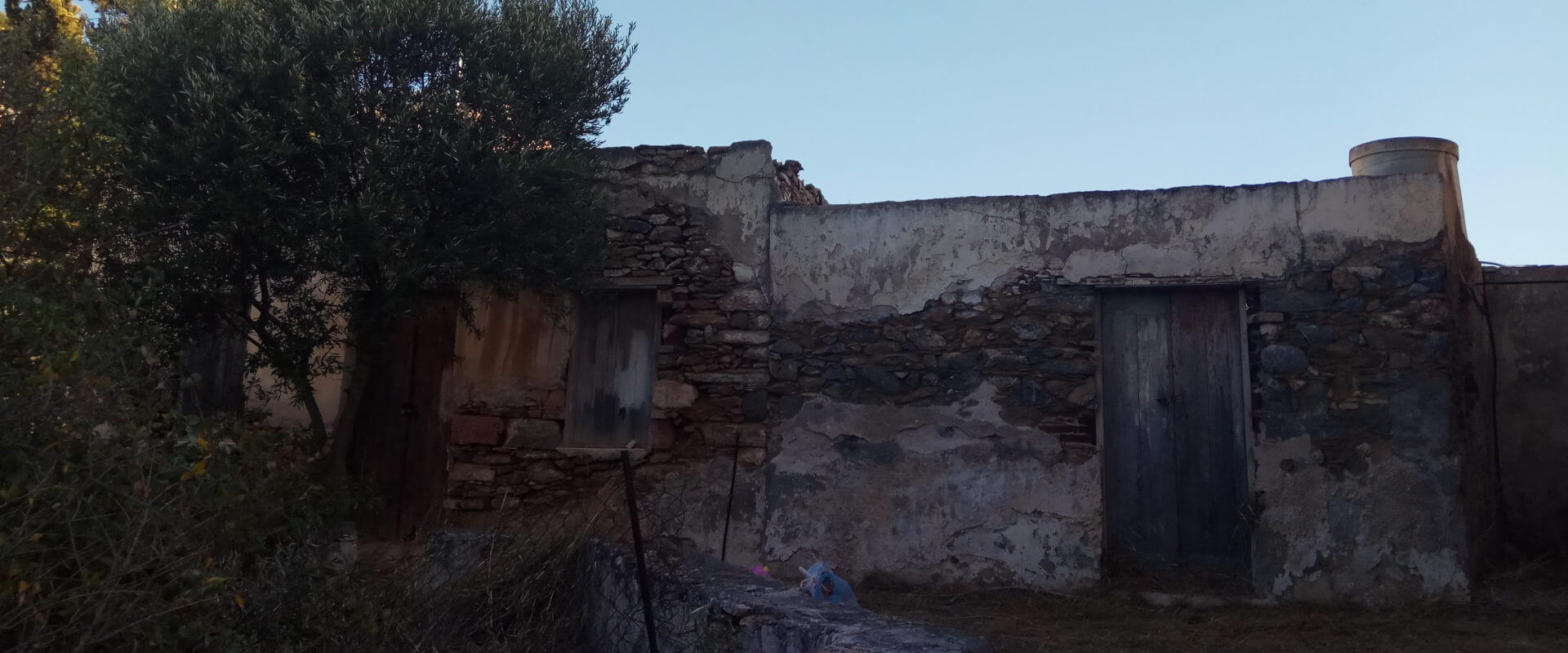 Neoclassical House in Leros L593