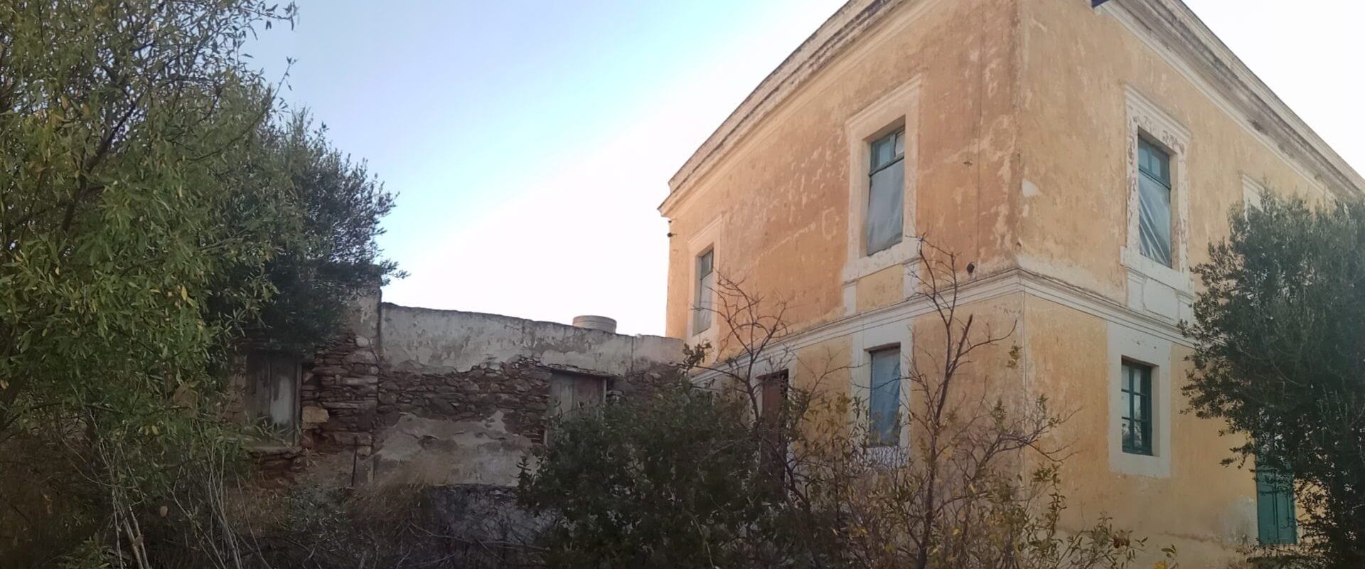 Neoclassical House in Leros L593