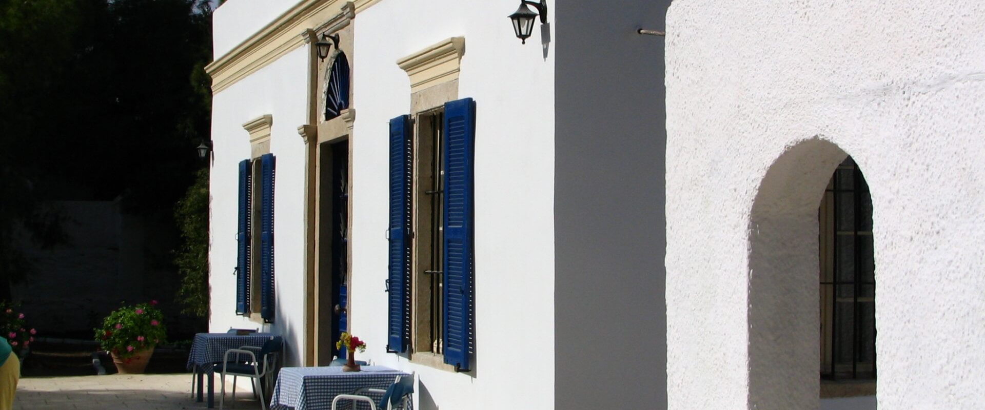 Neoclassical house in Leros L 616