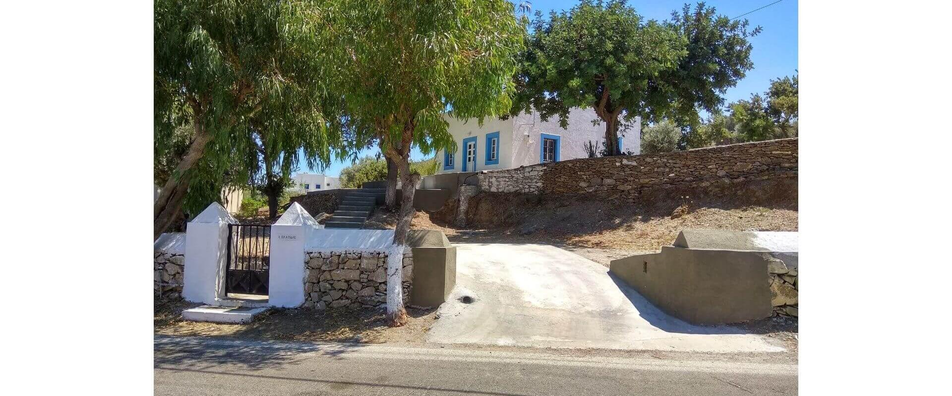 Alinda Leros traditional property L 654
