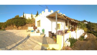 Traditional house for sale Leros L 693