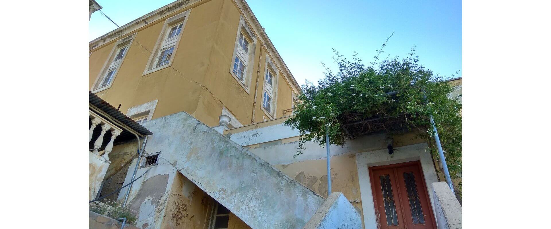 Neoclassical in Leros L 731