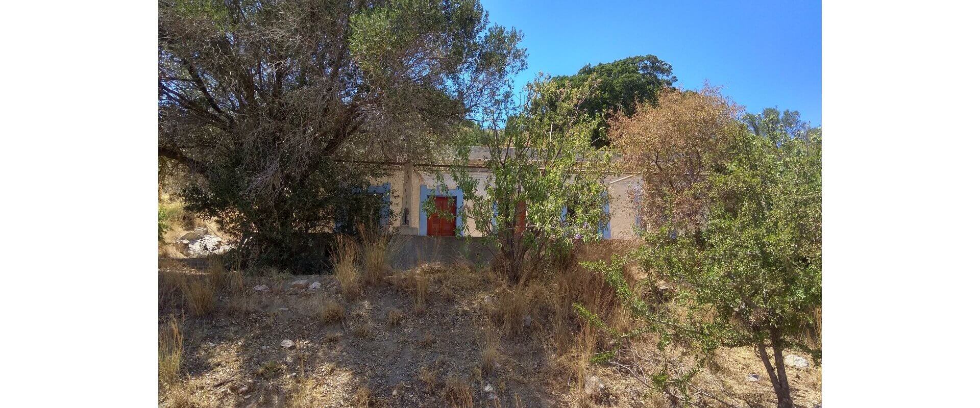 Old house in Leros L 733