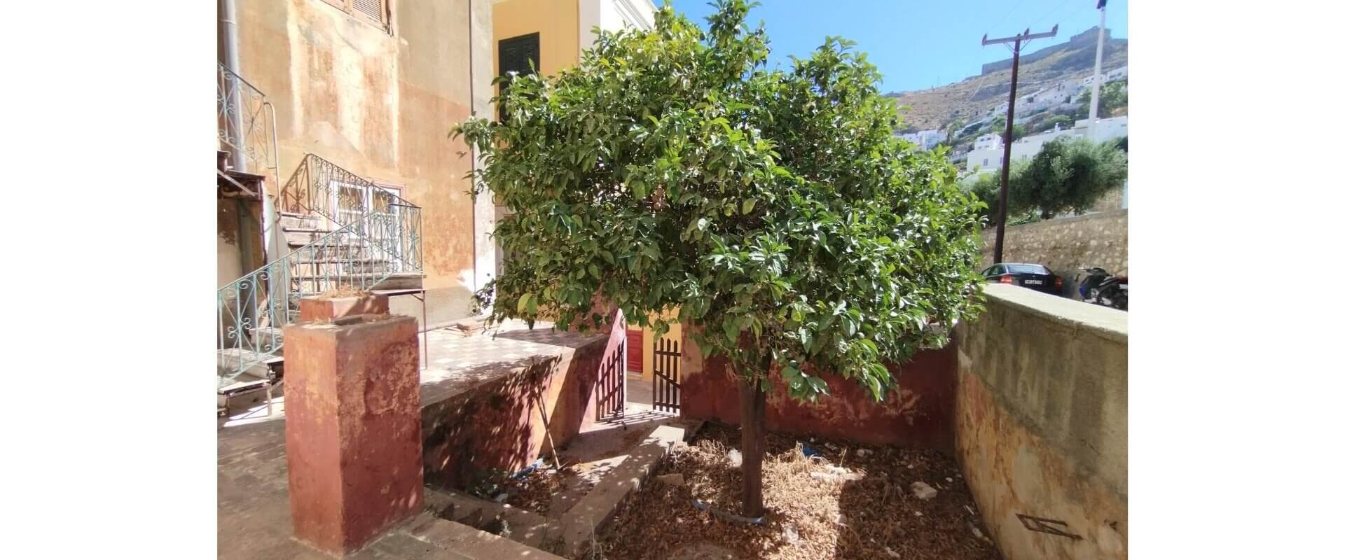 Neoclassical house Agia Marina L 818