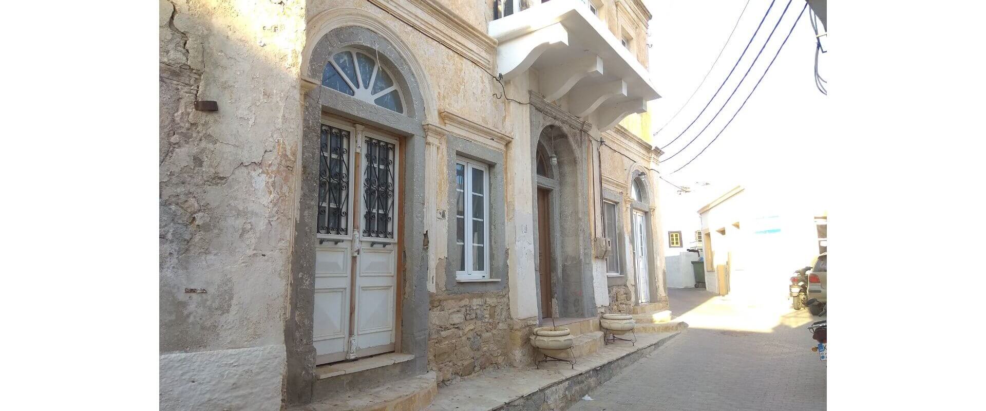Νeoclassical house for sale Platanos L 845