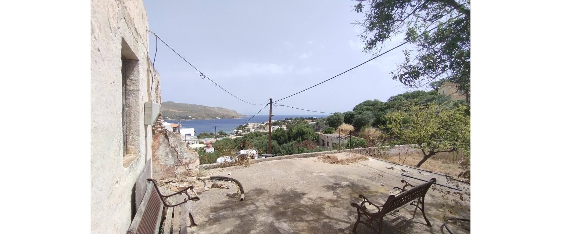 Old residence for sale Crithoni L 876