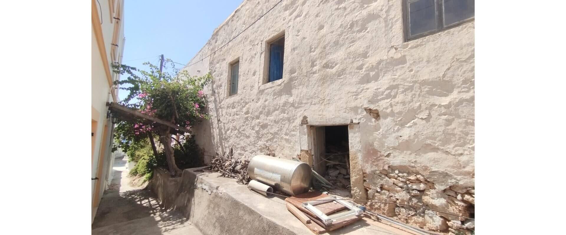 Old residence for sale Spilia L 898