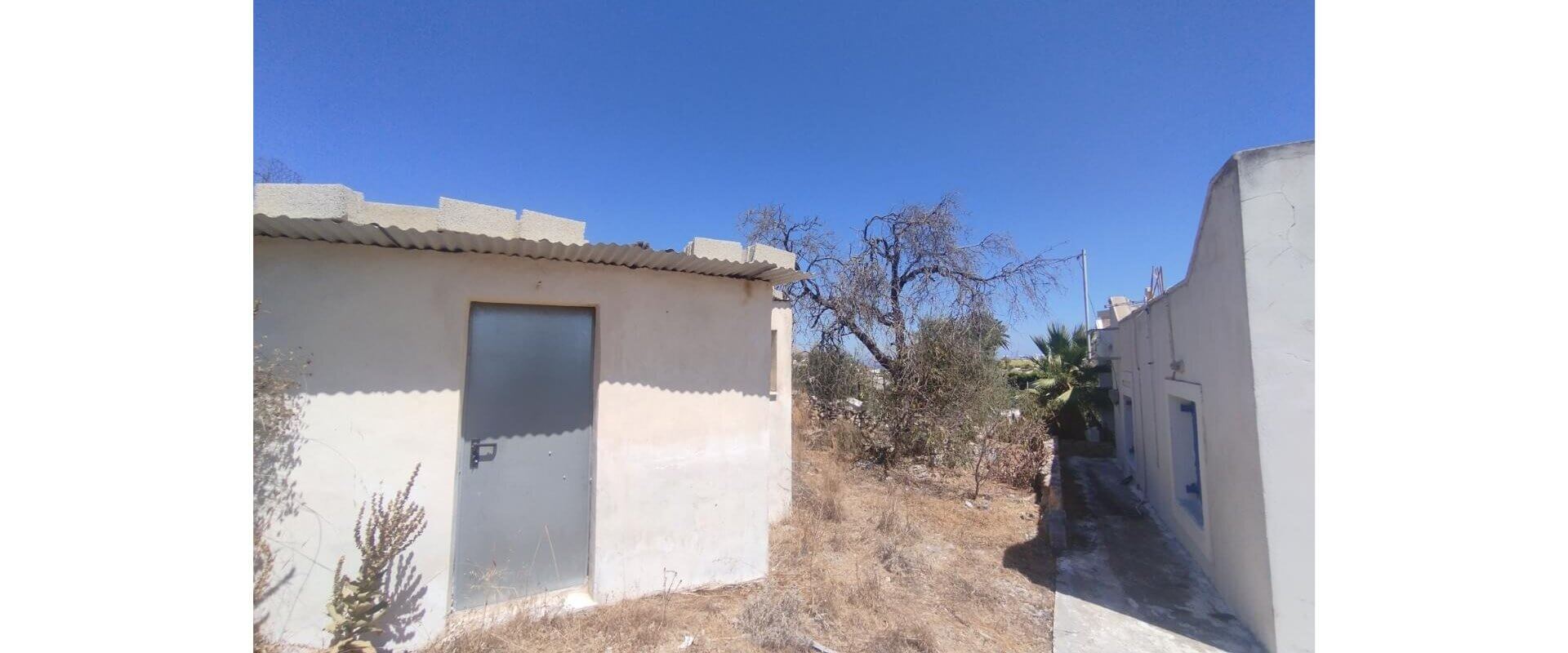 House for sale Gourna L 900